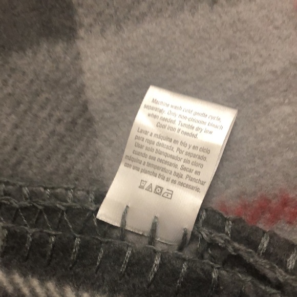 Like New Cannon Fleece Blanket - Picture 3 of 4